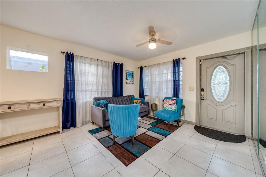Carver Heights 25-41 B - Residential