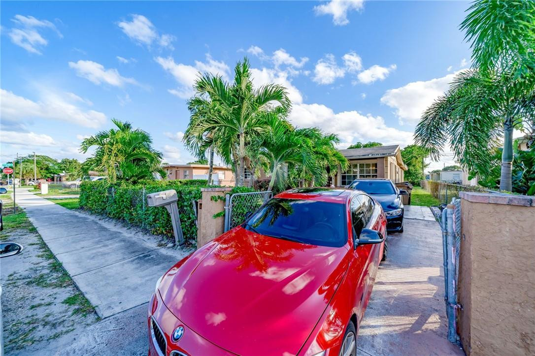 Carver Heights 25-41 B - Residential