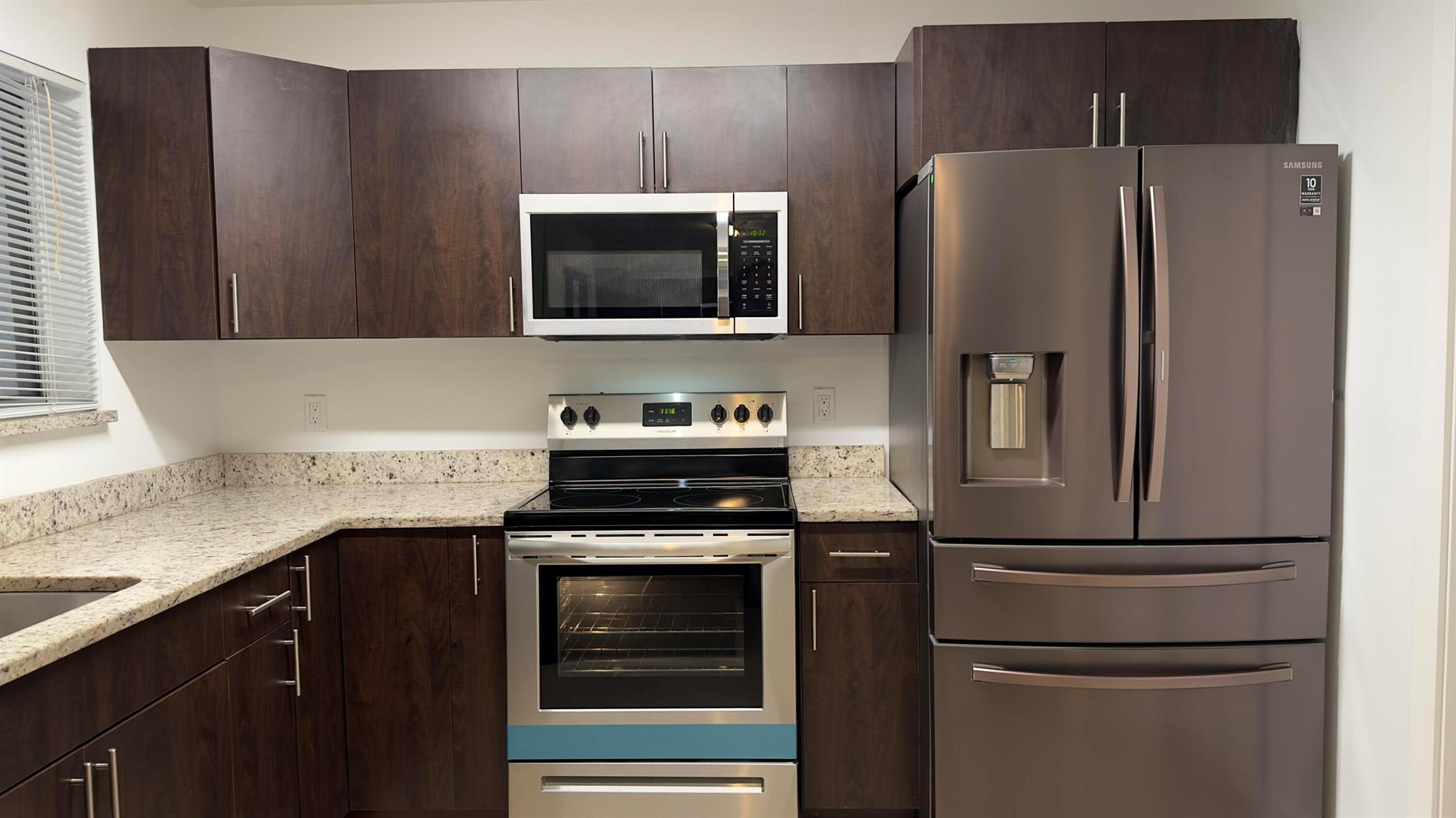 FOREST CONDO - Residential Lease