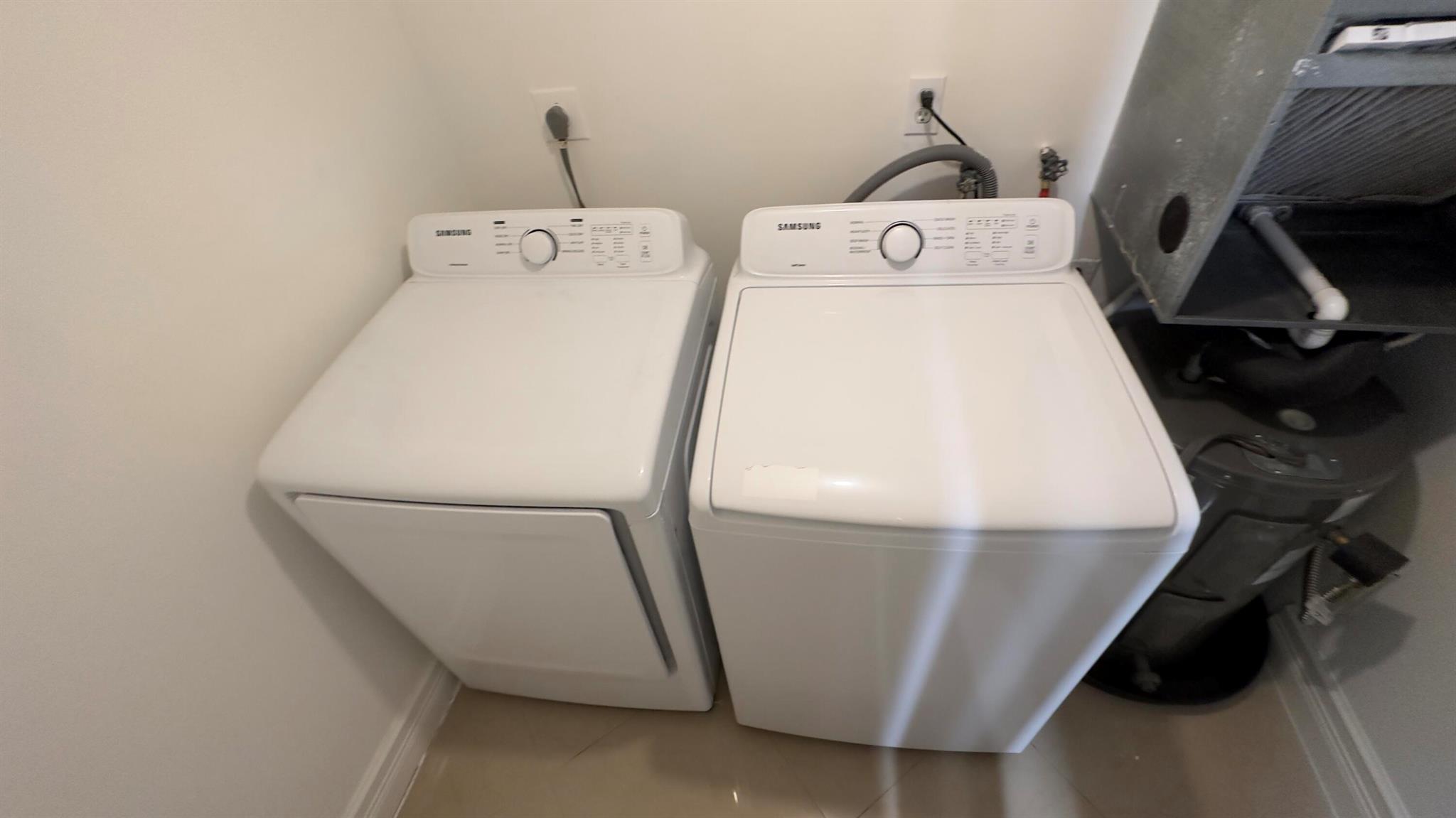 FOREST CONDO - Residential Lease