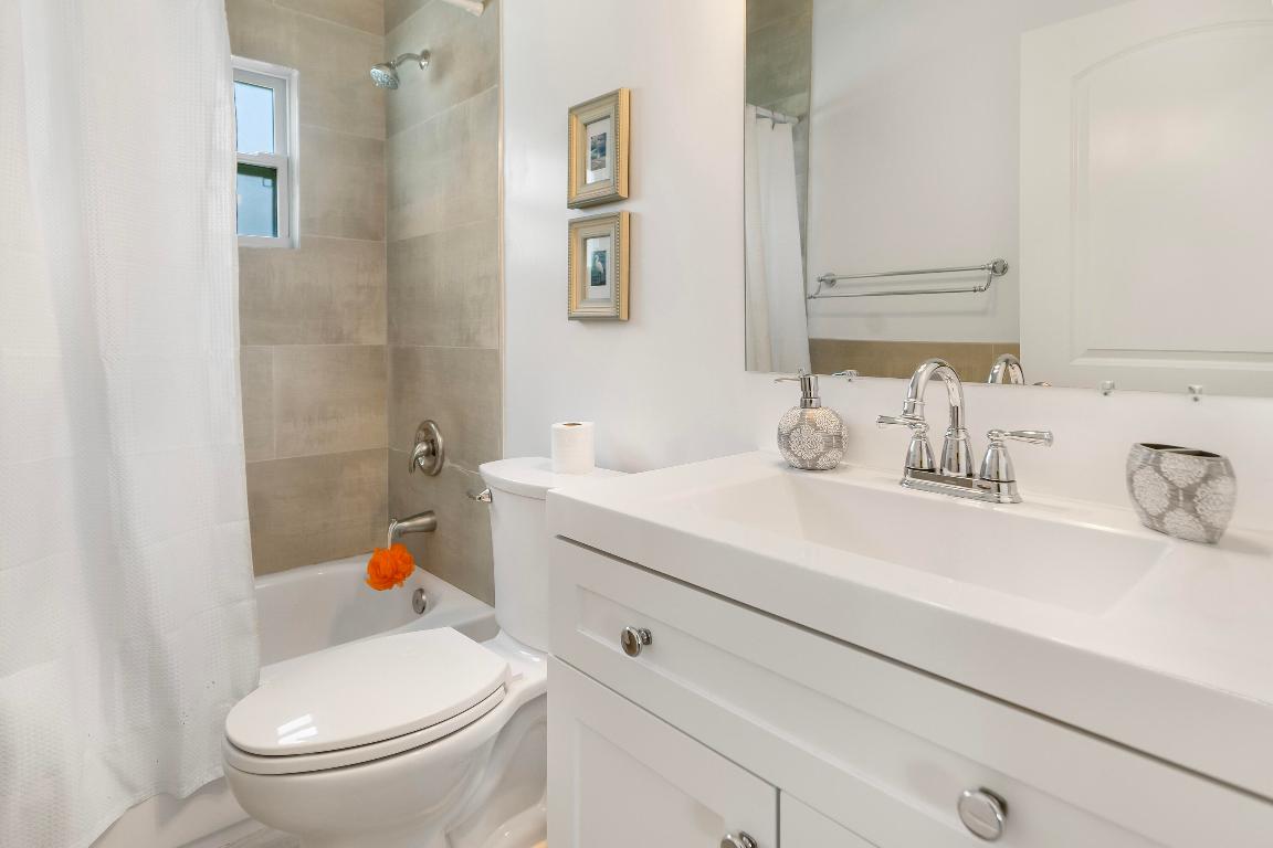 MONROE - Residential Lease