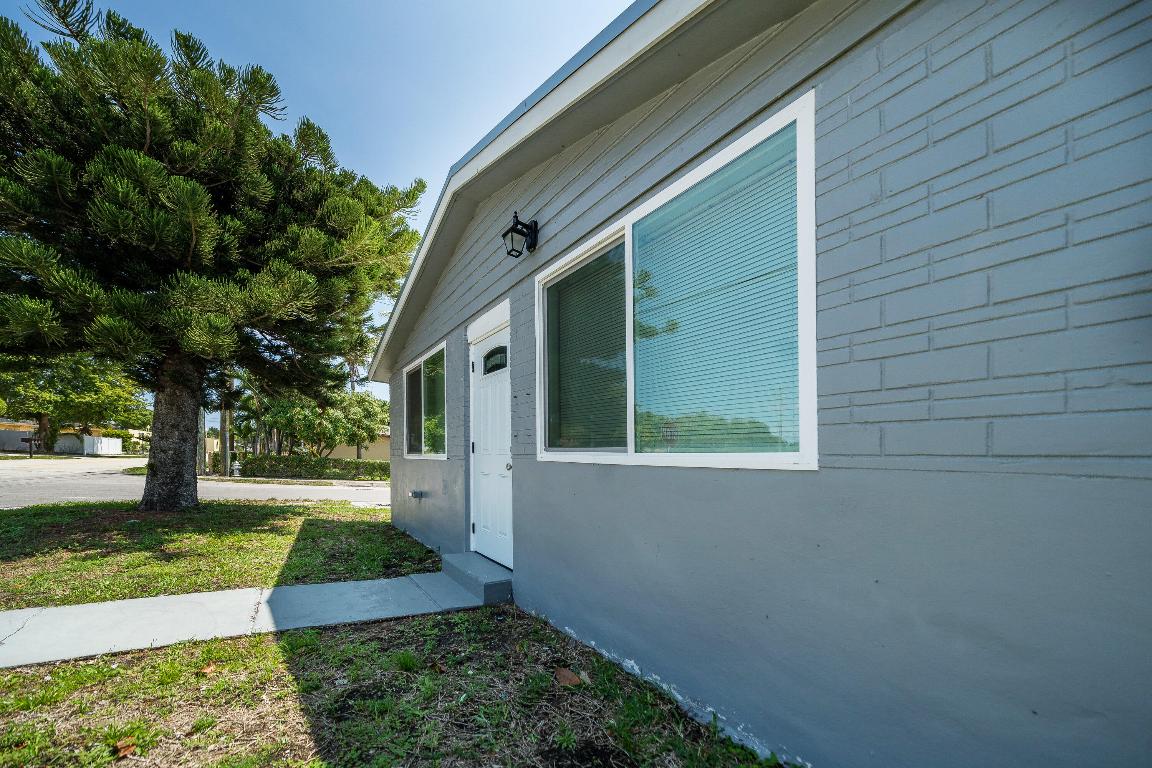 MONROE - Residential Lease