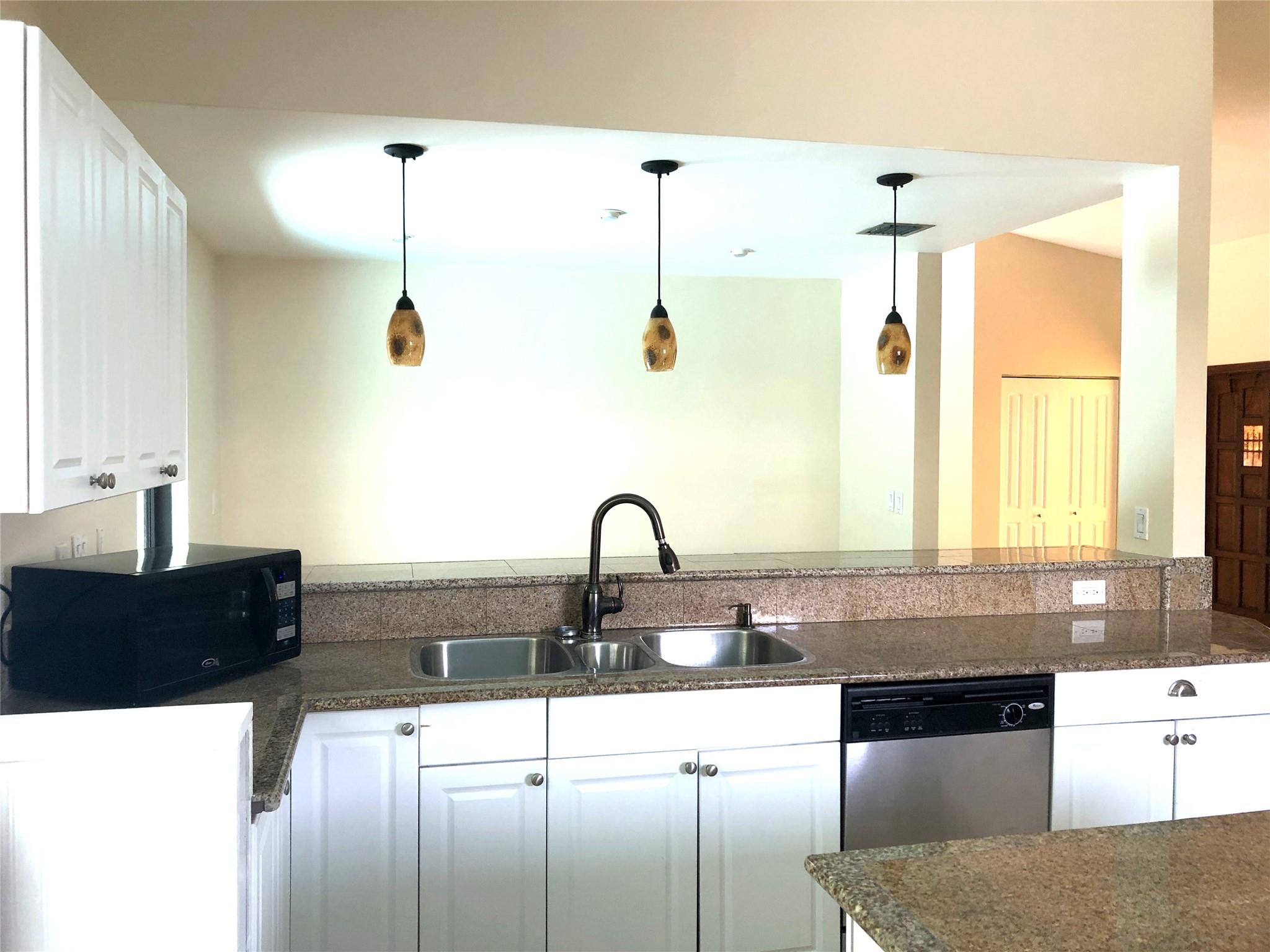 HIDDEN VALLEY SEC 2 - Residential Lease