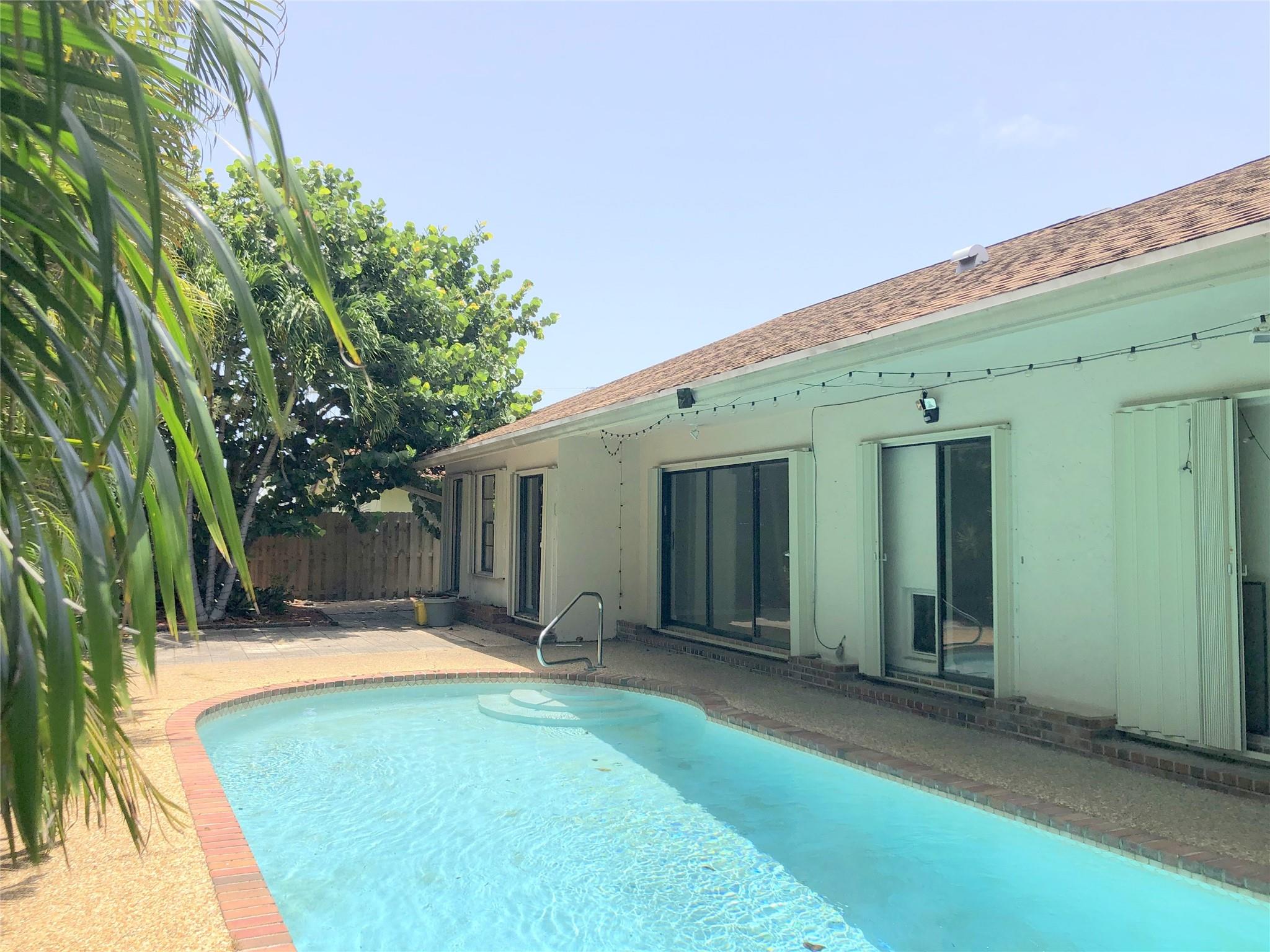 HIDDEN VALLEY SEC 2 - Residential Lease