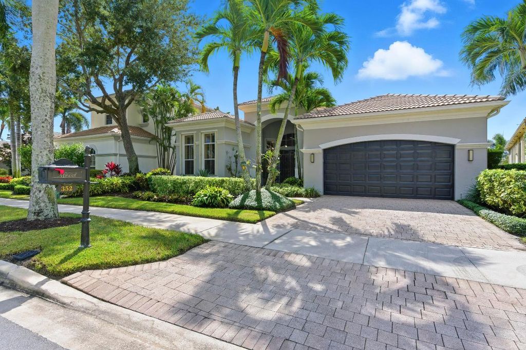 Photo of 352 Vizcaya Drive, Palm Beach Gardens, FL 33418 (MLS # R11137708)