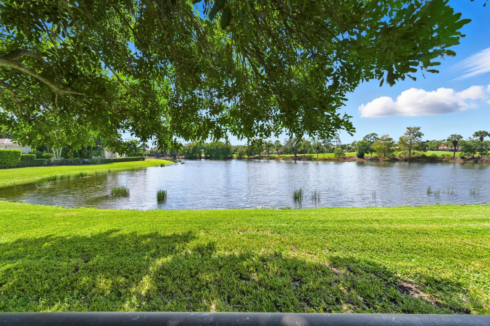 MIRASOL PARS H AND I - Residential