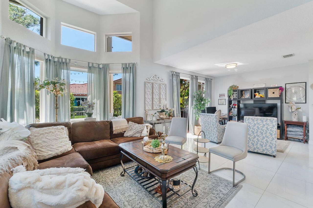 HERON BAY /THE FAIRWAYS - Residential