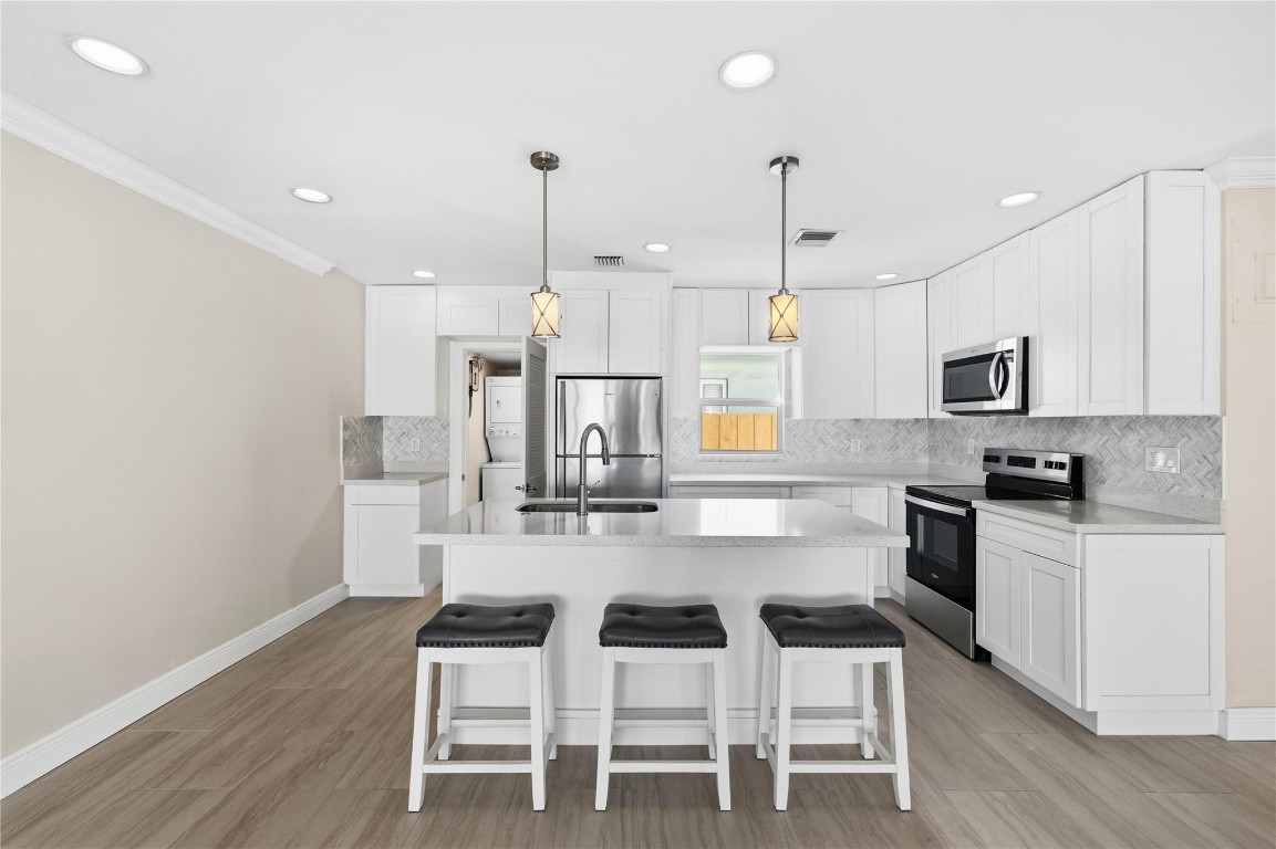 Lauder-Gate - Residential Income