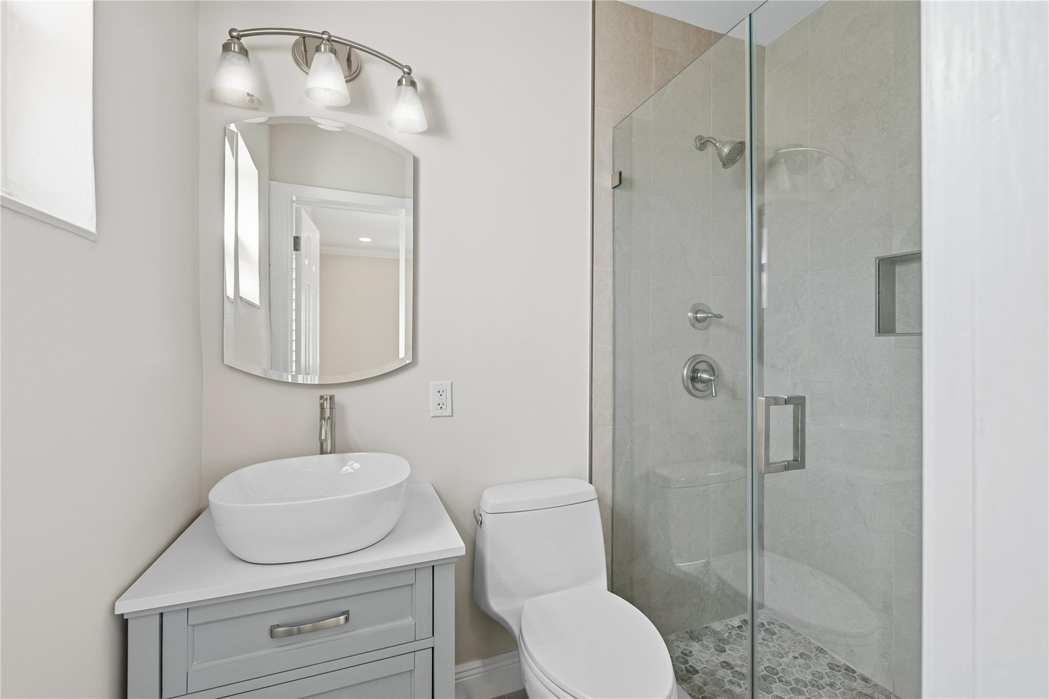 Lauder-Gate - Residential Income