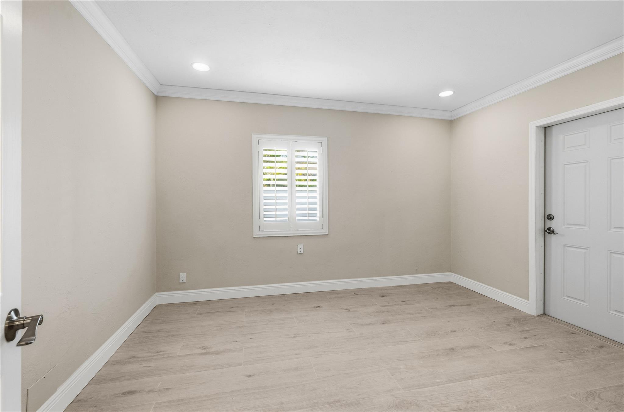 Lauder-Gate - Residential Income