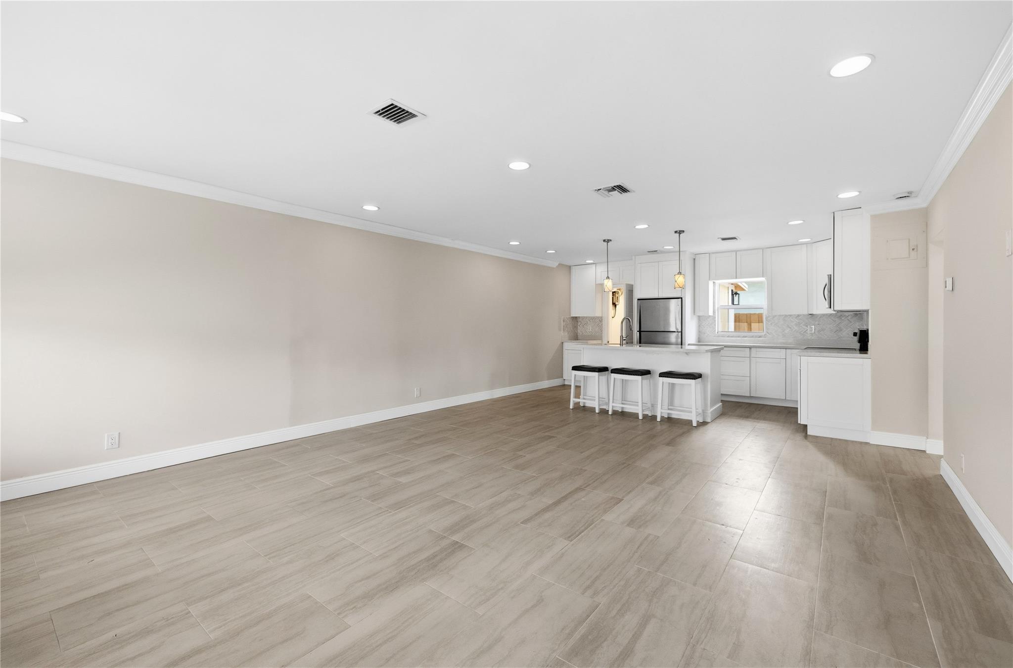 Lauder-Gate - Residential Income