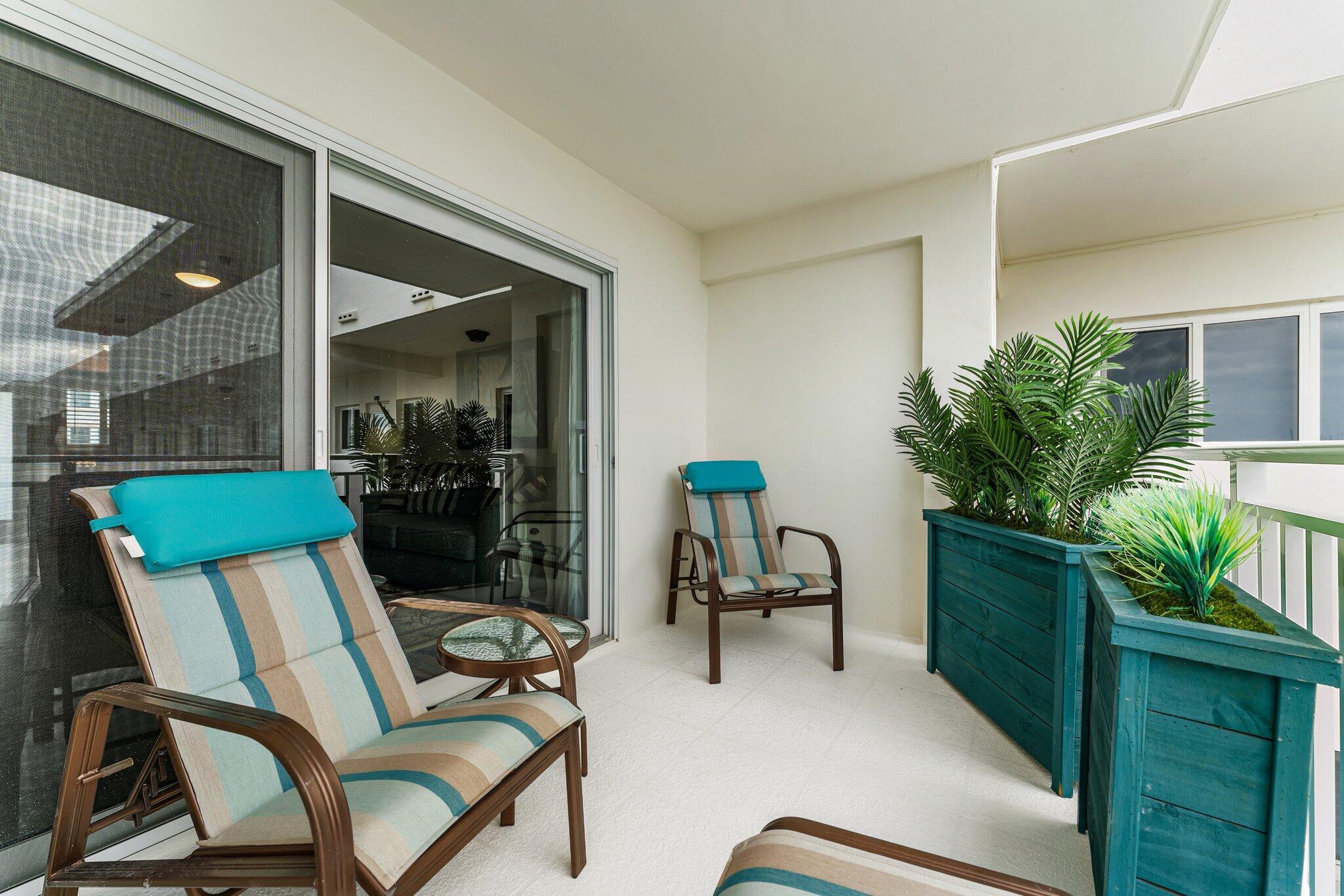 Palm Beach Shores Apartments - Residential