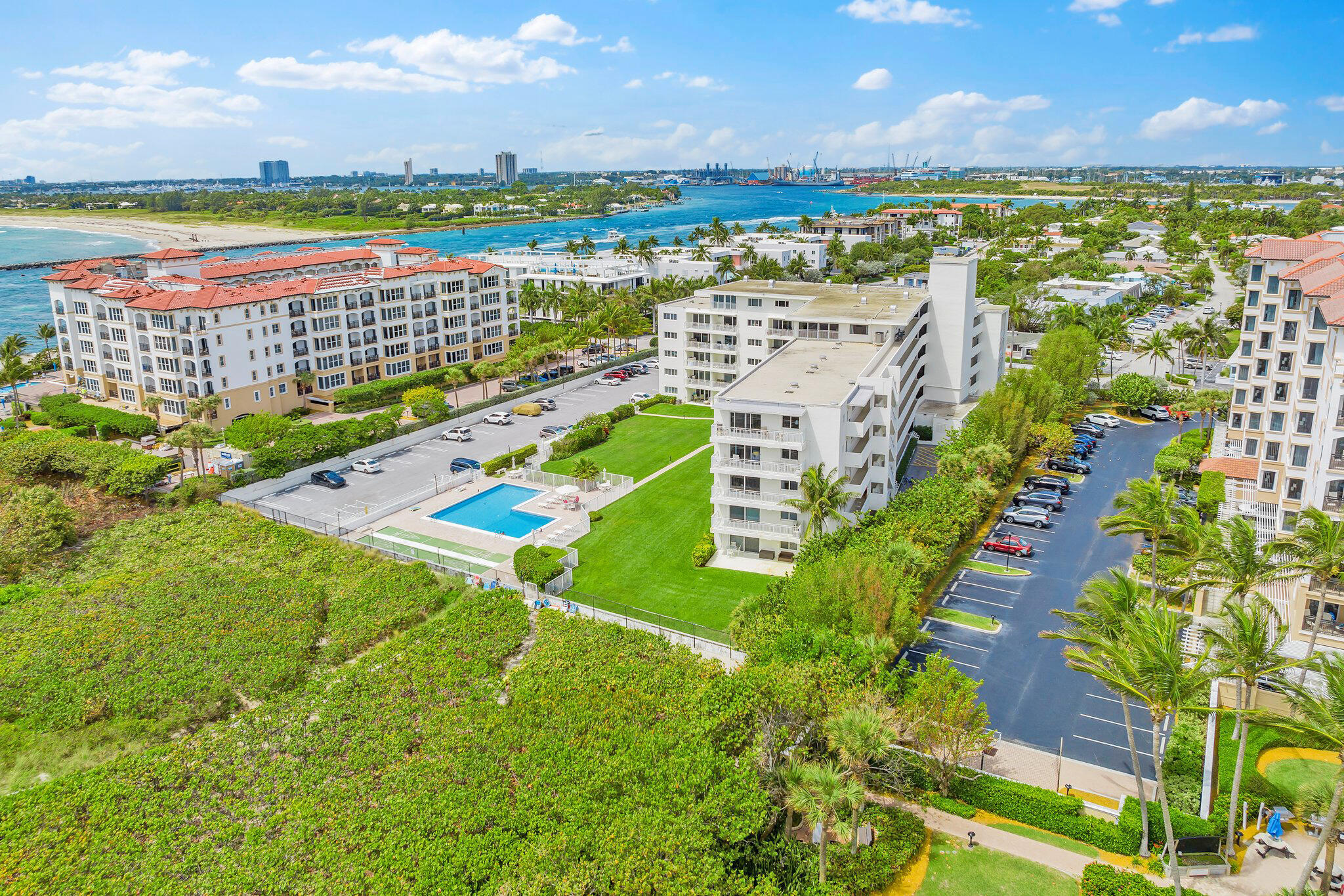 Palm Beach Shores Apartments - Residential