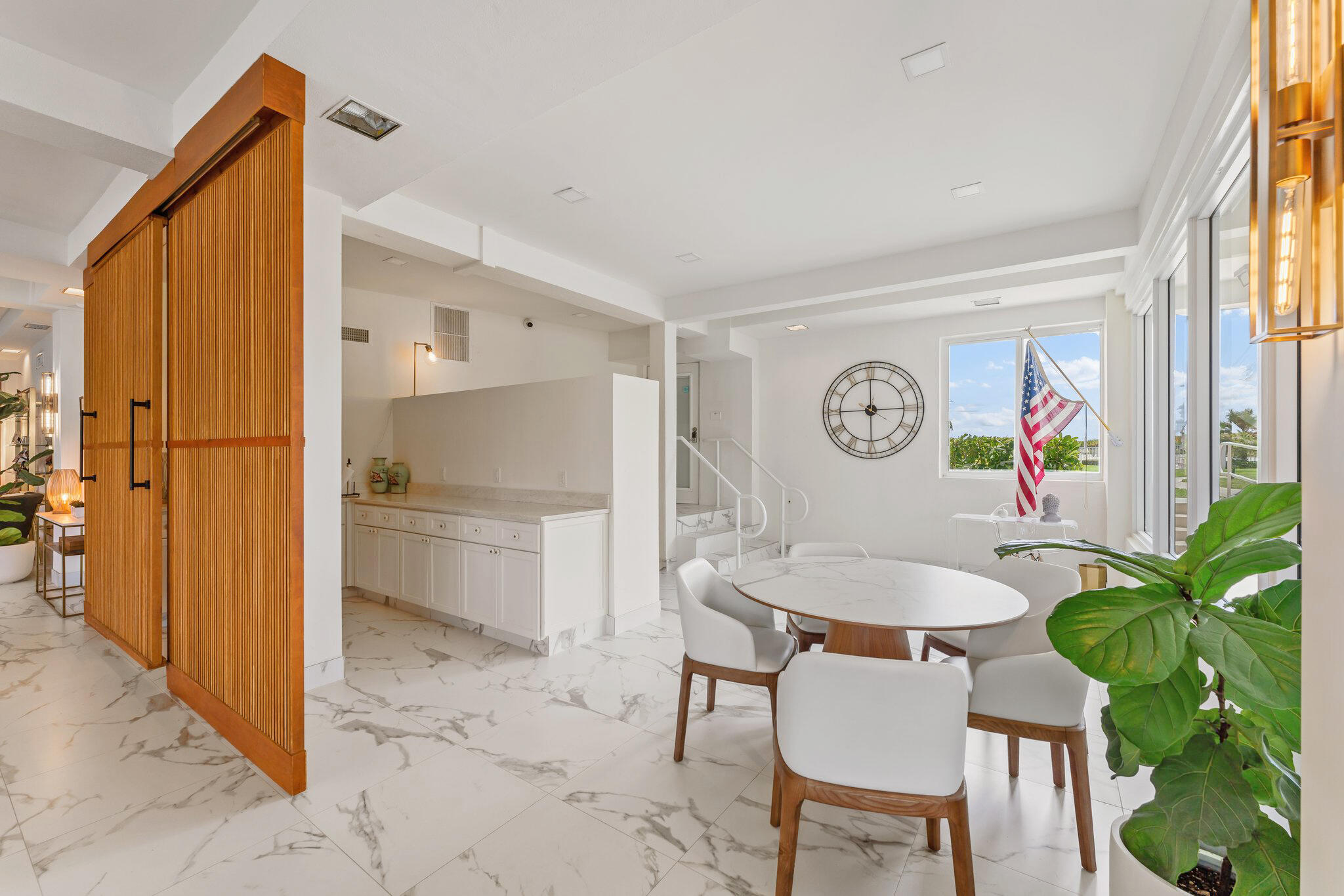 Palm Beach Shores Apartments - Residential