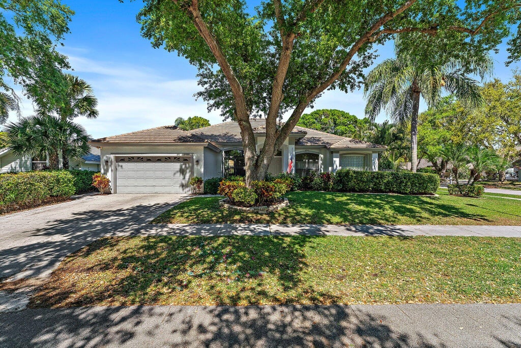 Photo of 103 Timber Lane, Jupiter, FL 33458 (MLS # R11069454)