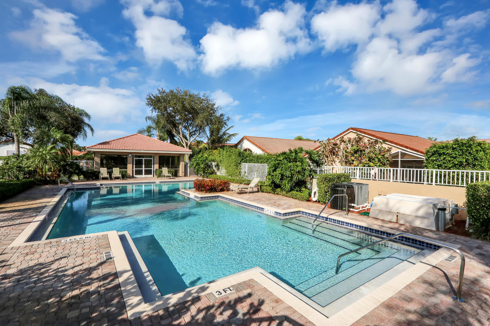 Pipers Glen / Starlight Cove - Residential