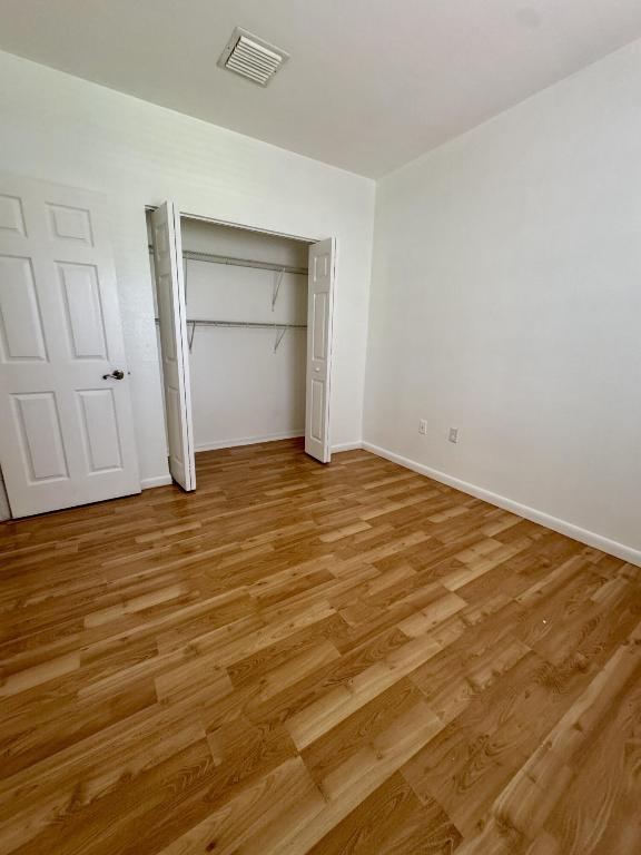 ESTANCIA AT PALM SPRINGS - Residential Lease