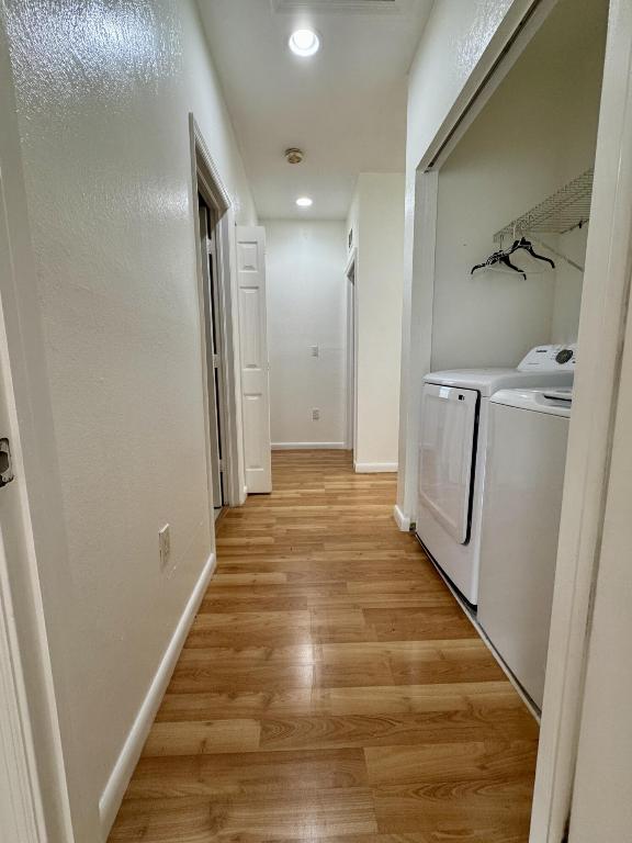 ESTANCIA AT PALM SPRINGS - Residential Lease