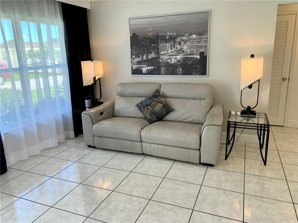 Mainlands Of Tamarac Lake - Residential