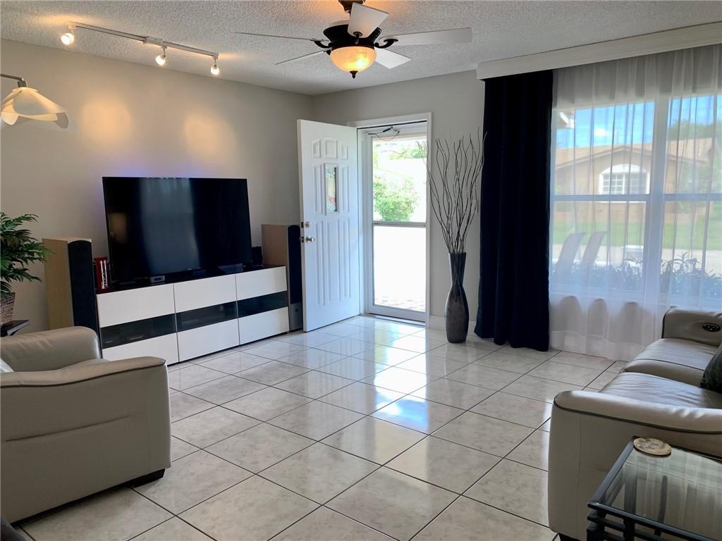 Mainlands Of Tamarac Lake - Residential