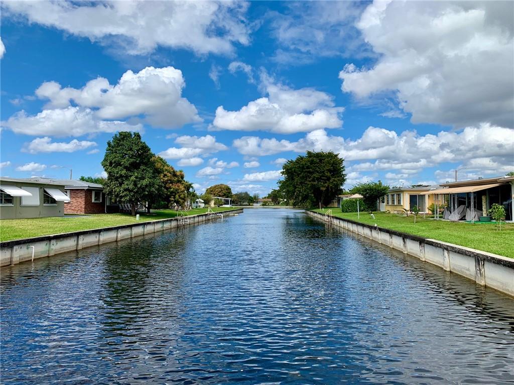 Mainlands Of Tamarac Lake - Residential