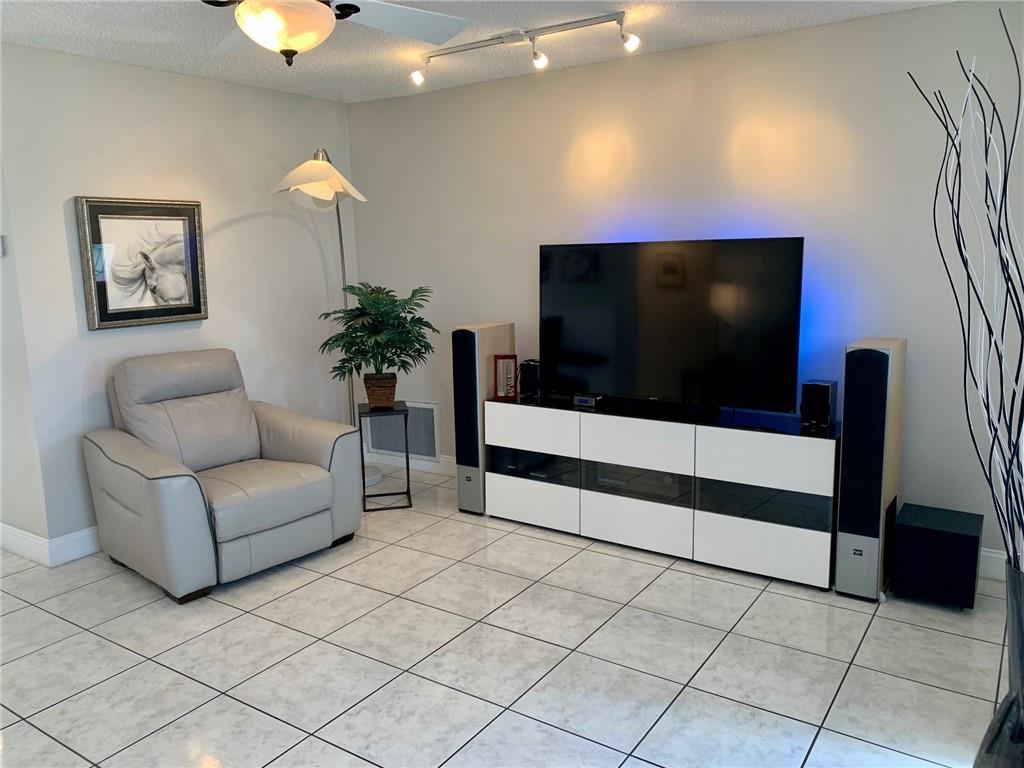 Mainlands Of Tamarac Lake - Residential