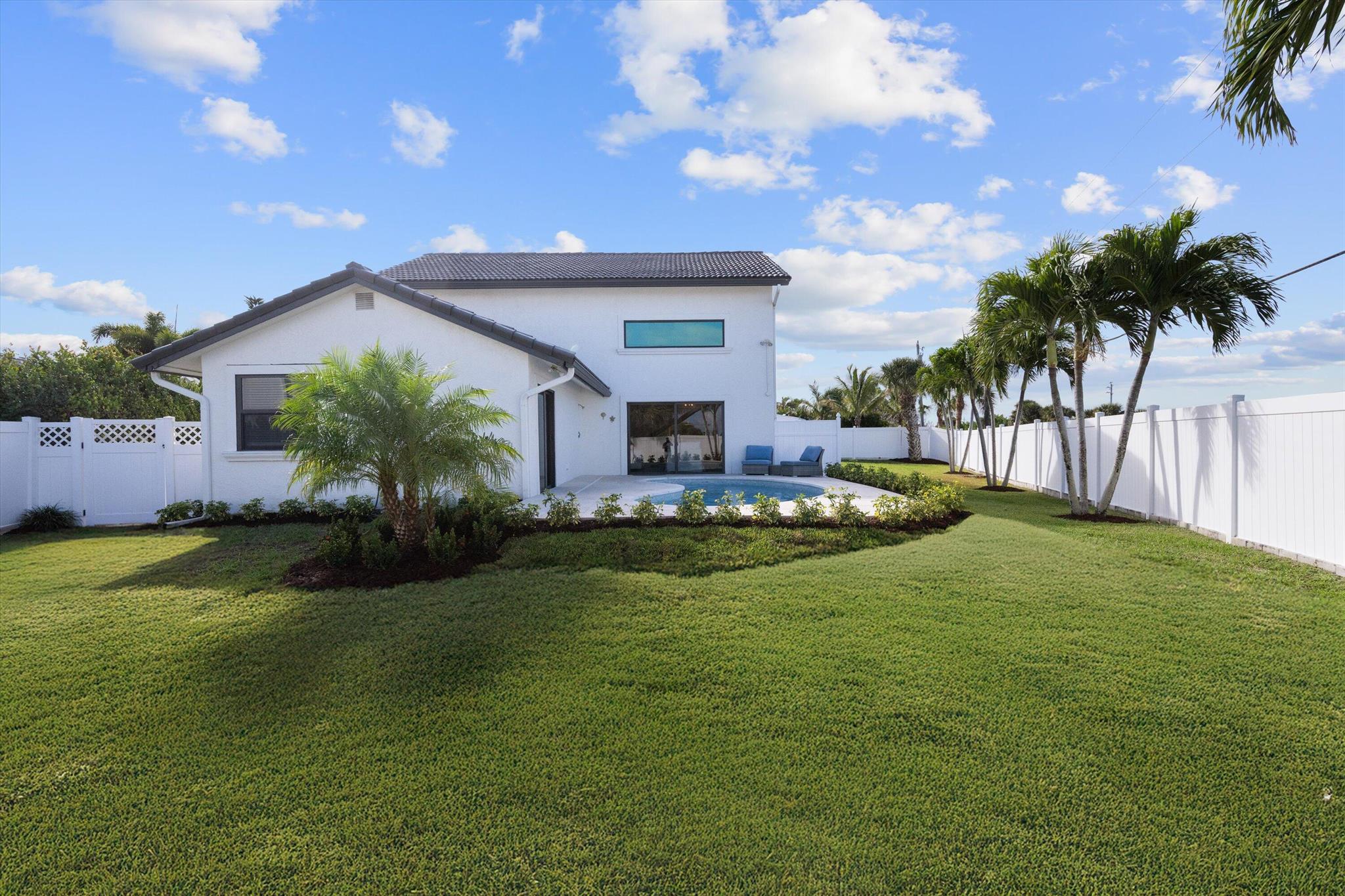 JUNO BEACH 1ST ADD - Residential