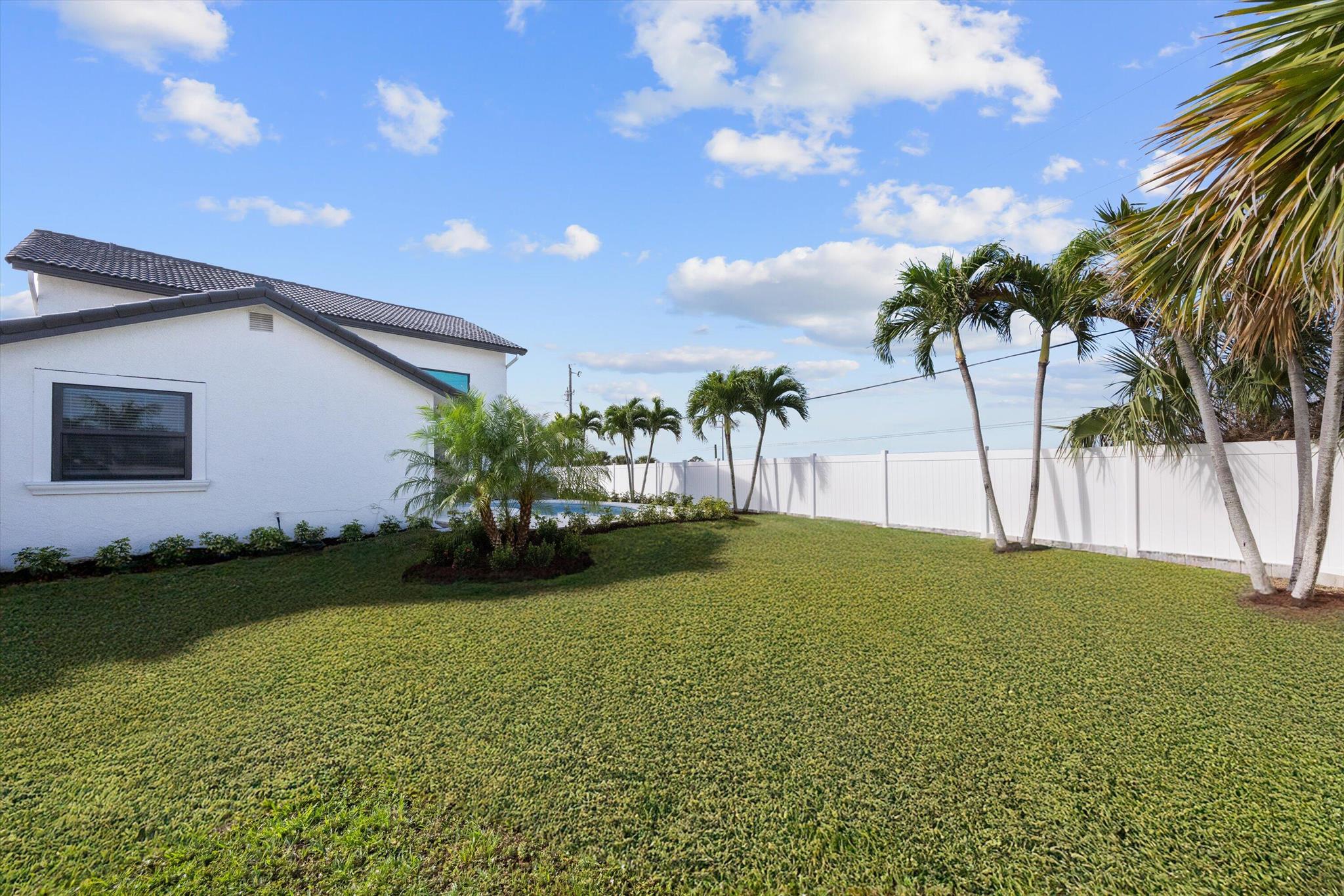 JUNO BEACH 1ST ADD - Residential