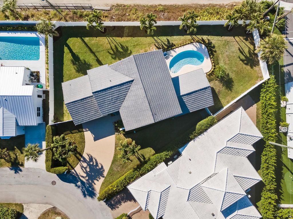 Photo of 481 N Juno Lane, Juno Beach, FL 33408 (MLS # R11138025)