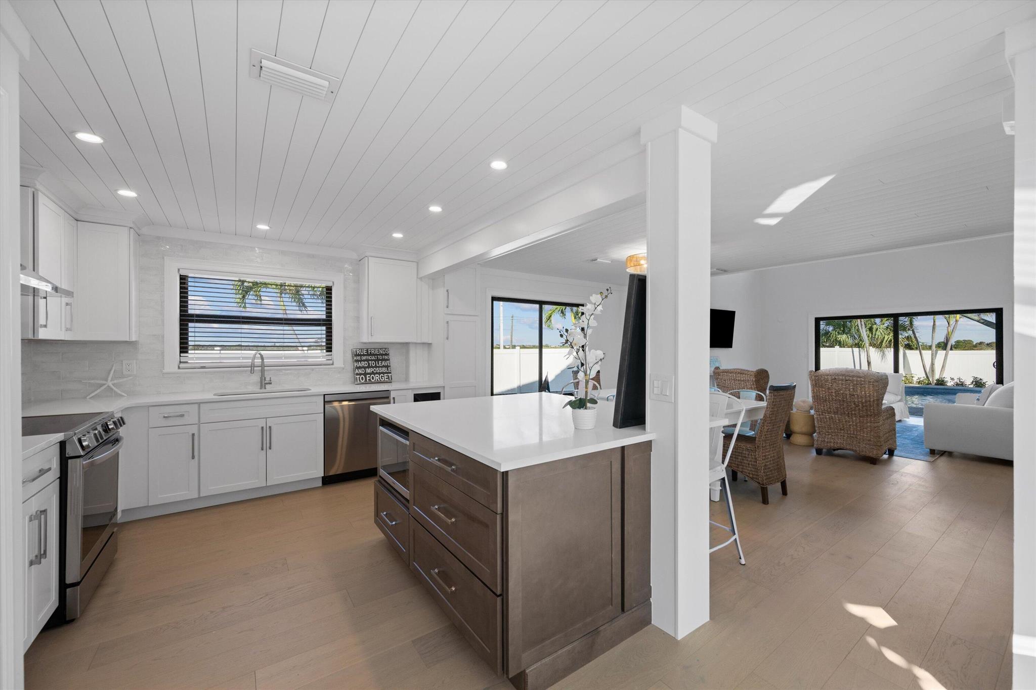 JUNO BEACH 1ST ADD - Residential