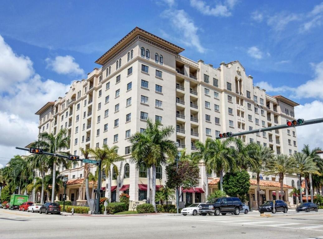 233 S Federal Highway Uph04