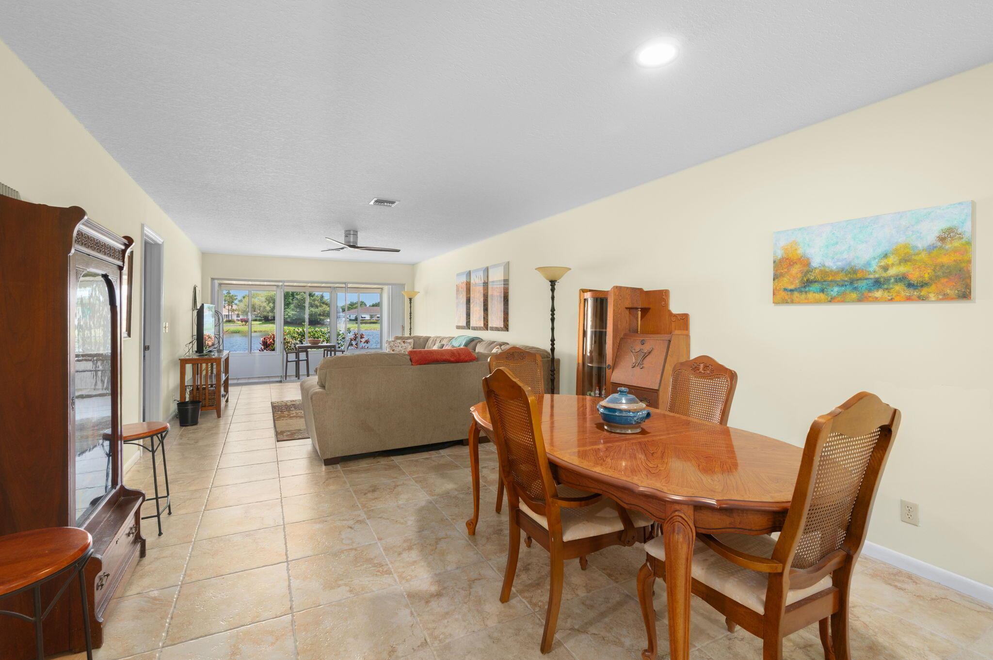 Fort Pierce, Florida 34982, United States, 2 Bedrooms Bedrooms, ,2 BathroomsBathrooms,Residential,Pending,209591