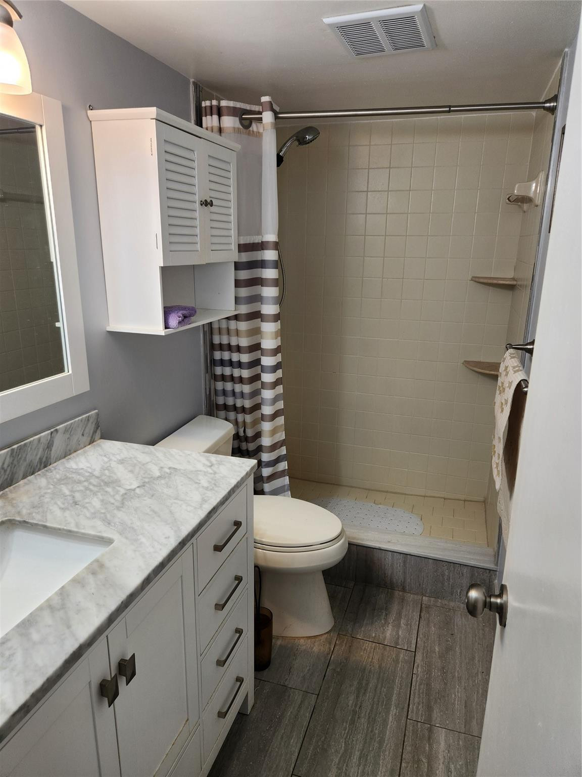 Lake Emerald - Residential