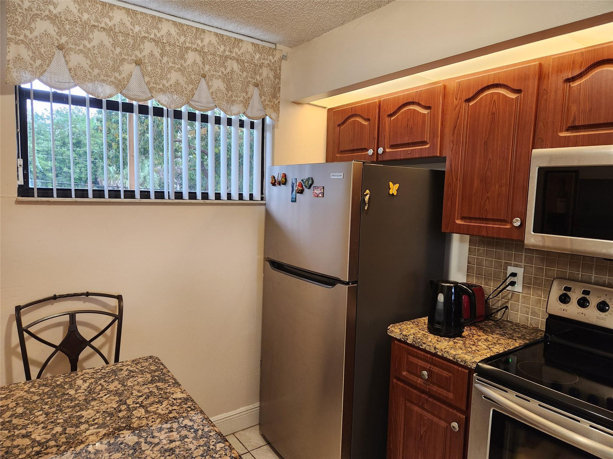 Lake Emerald - Residential