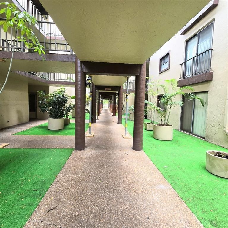 THE FALLS OF INVERRARY - Residential