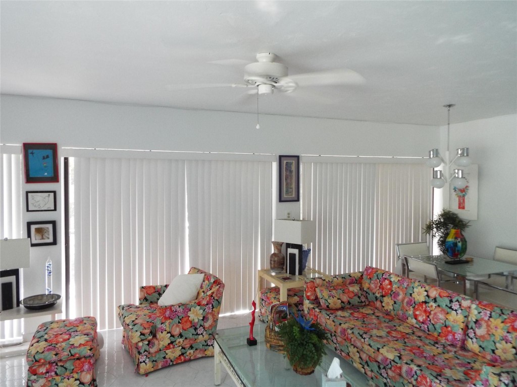 THE FALLS OF INVERRARY - Residential