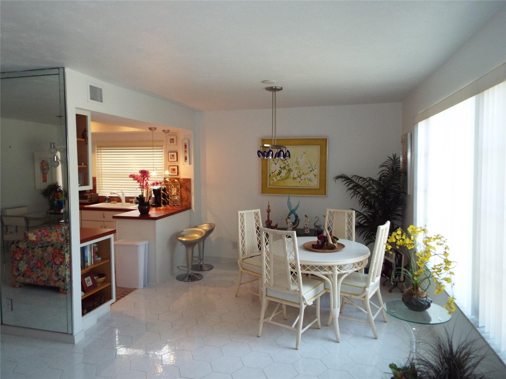 THE FALLS OF INVERRARY - Residential