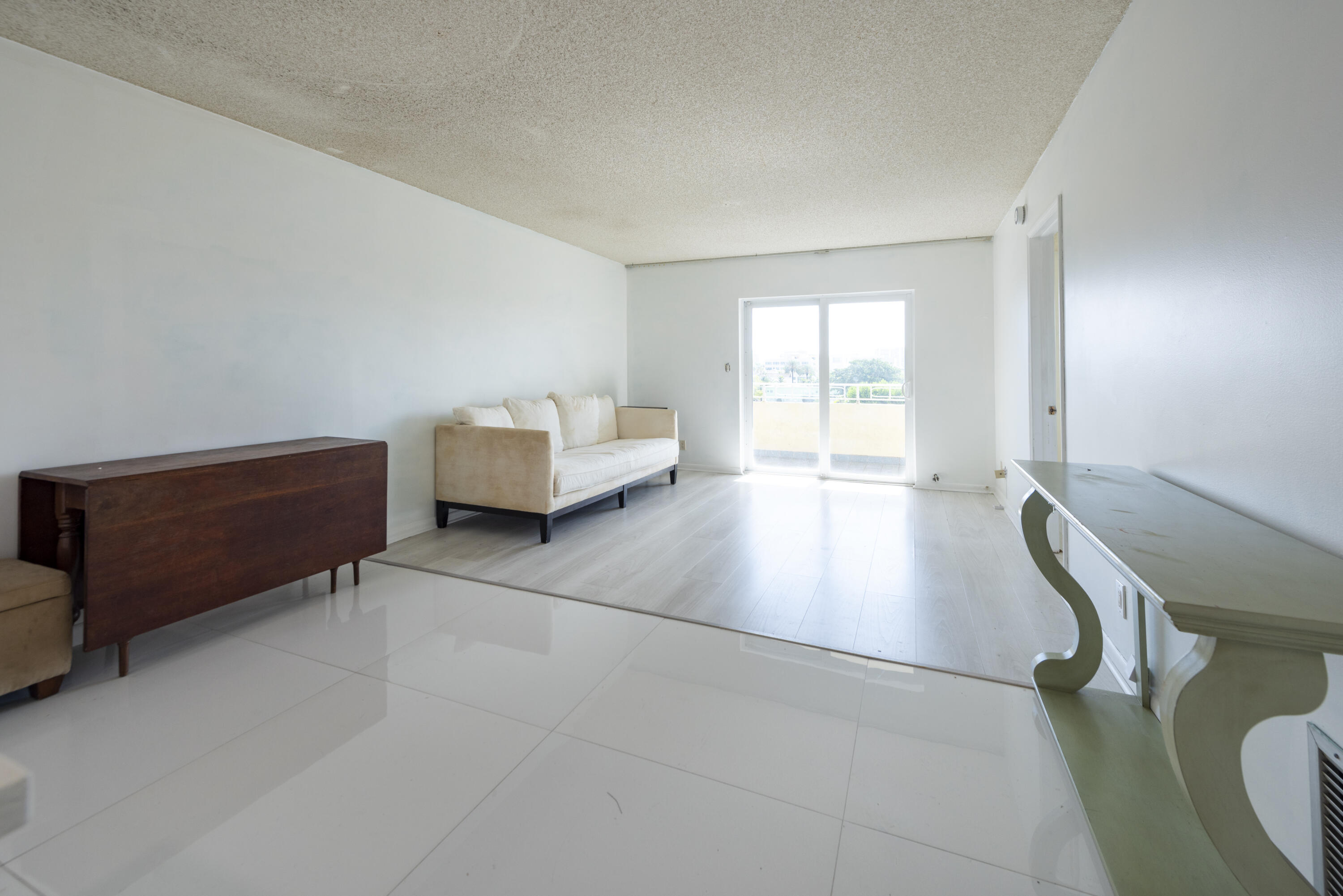 VICTORIA PARK TOWER CONDO - Residential