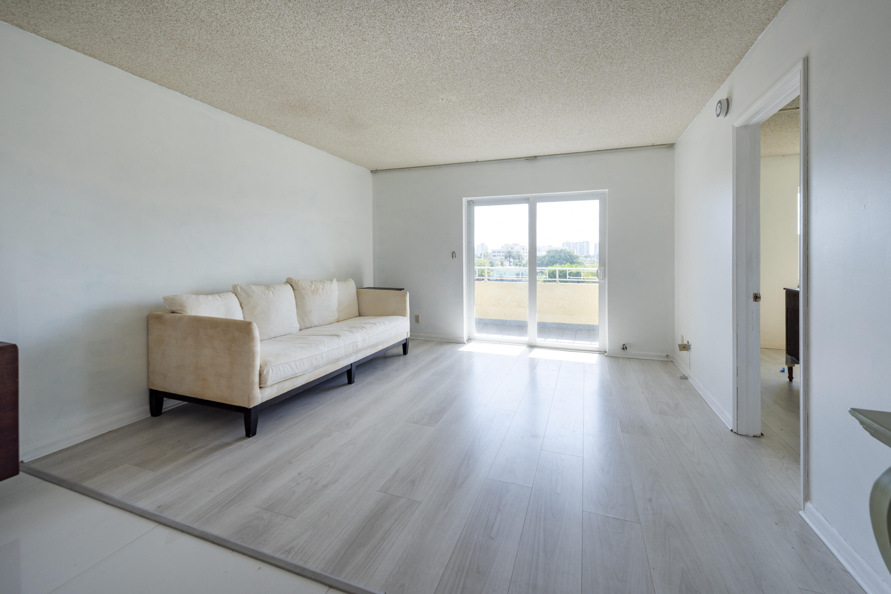 VICTORIA PARK TOWER CONDO - Residential