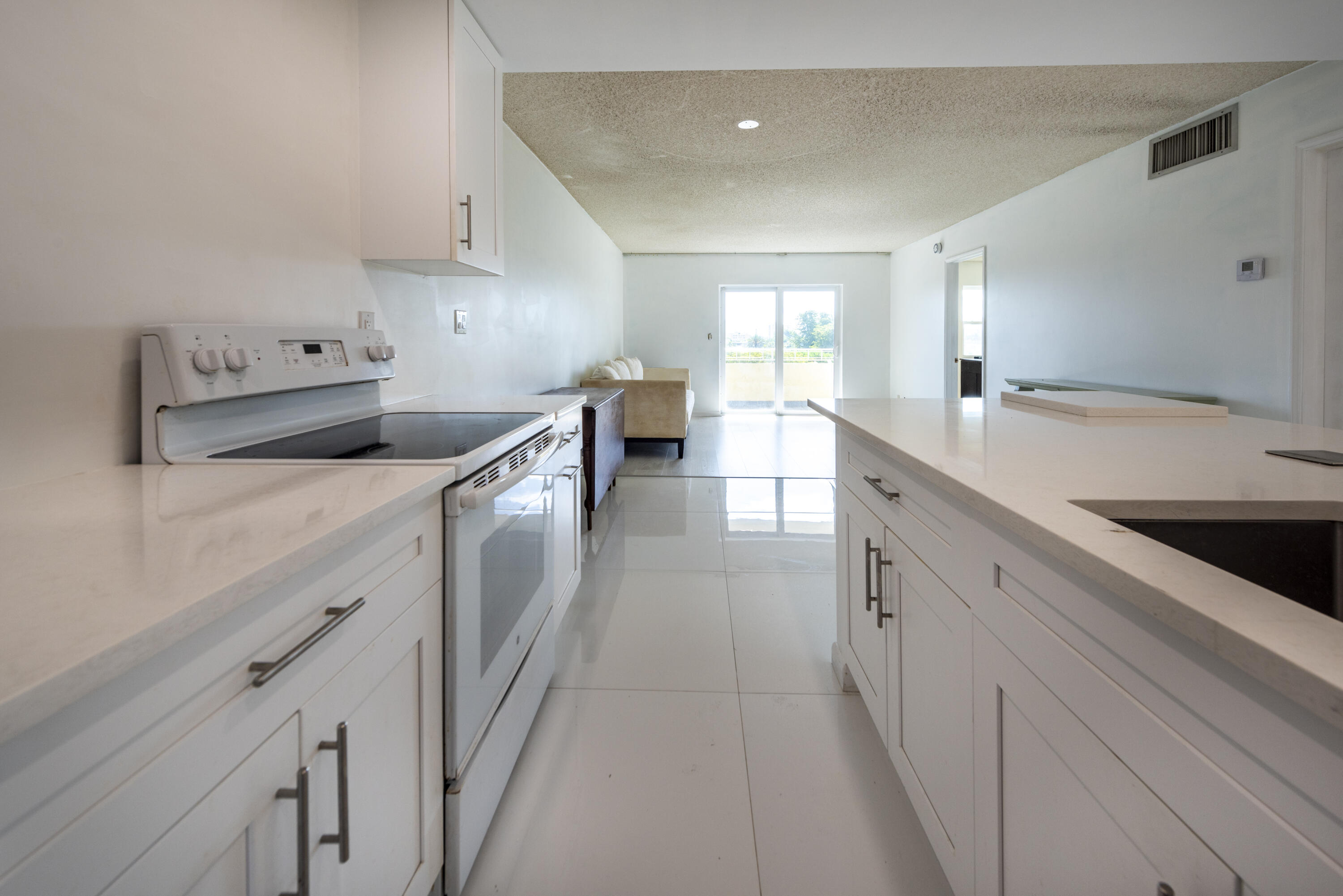 VICTORIA PARK TOWER CONDO - Residential