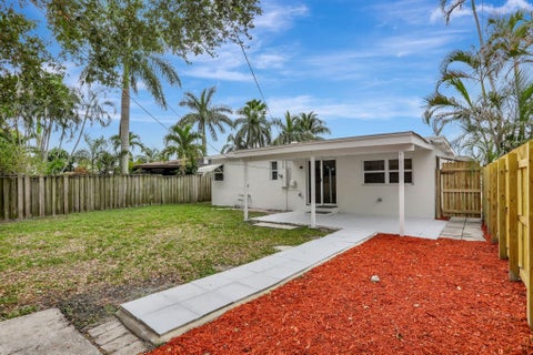 Tiny photo for 5500 N ANDREWS Avenue, Oakland Park, FL 33309 (MLS # B26086783)