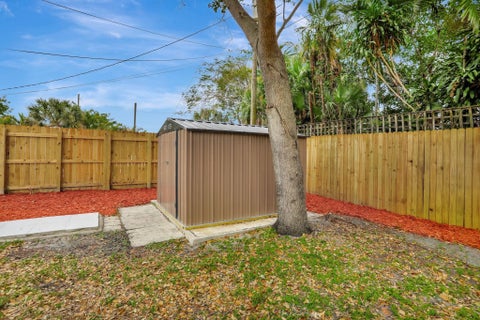 Tiny photo for 5500 N ANDREWS Avenue, Oakland Park, FL 33309 (MLS # B26086783)
