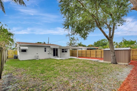 Tiny photo for 5500 N ANDREWS Avenue, Oakland Park, FL 33309 (MLS # B26086783)