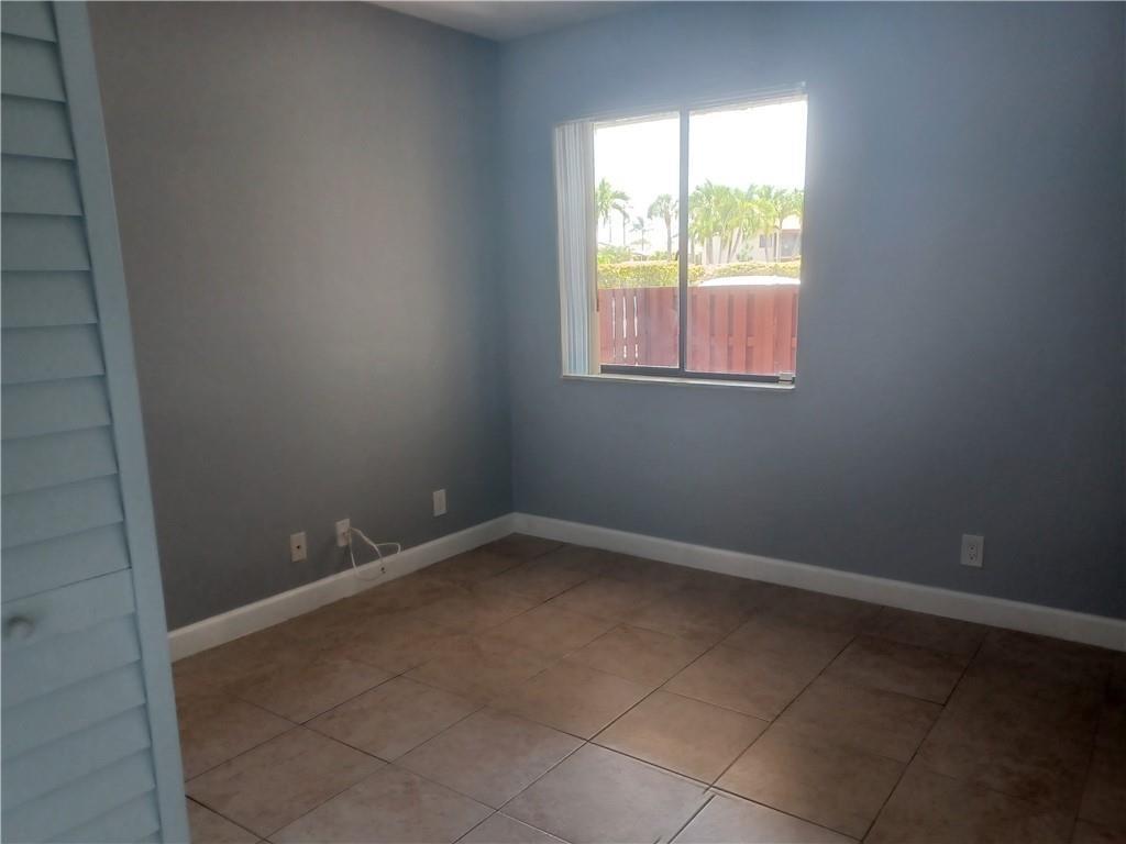 Royale Gardens Condo - Residential Lease