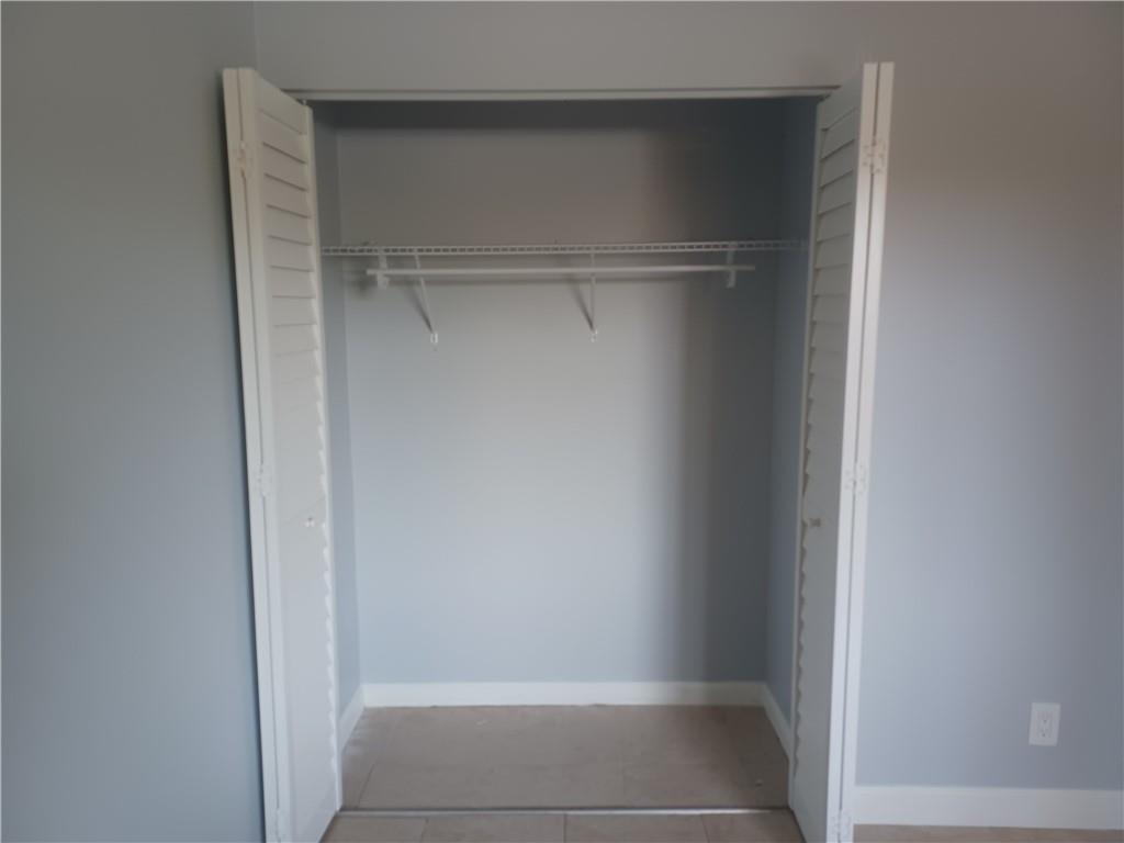 Royale Gardens Condo - Residential Lease