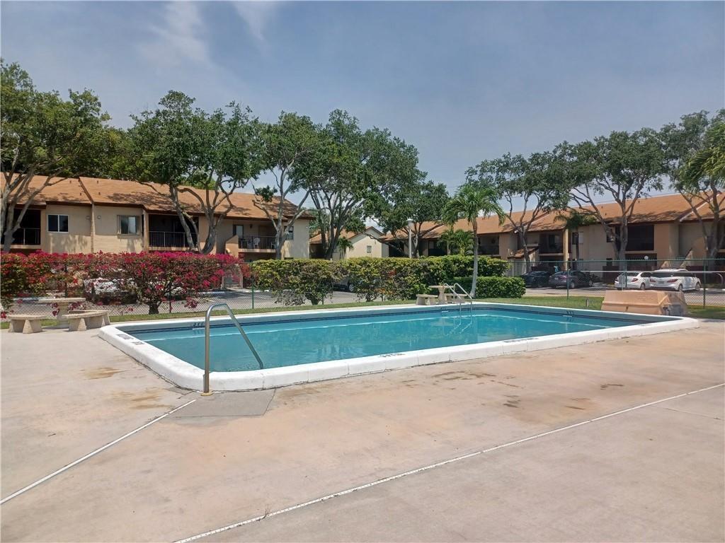 Royale Gardens Condo - Residential Lease