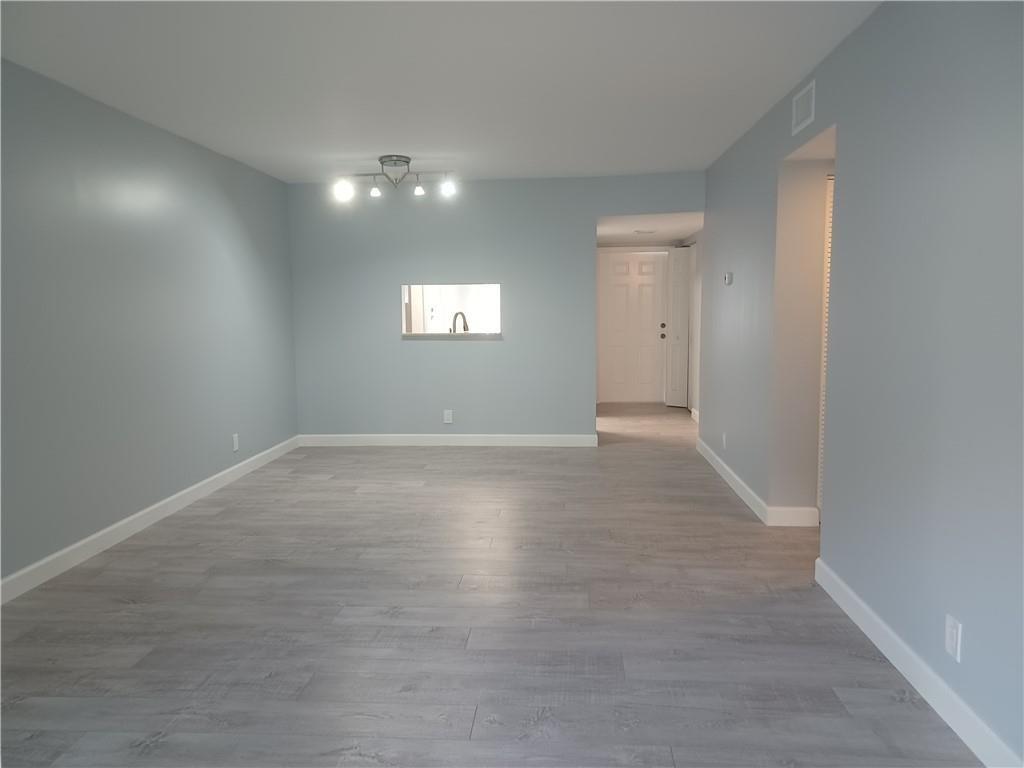 Royale Gardens Condo - Residential Lease