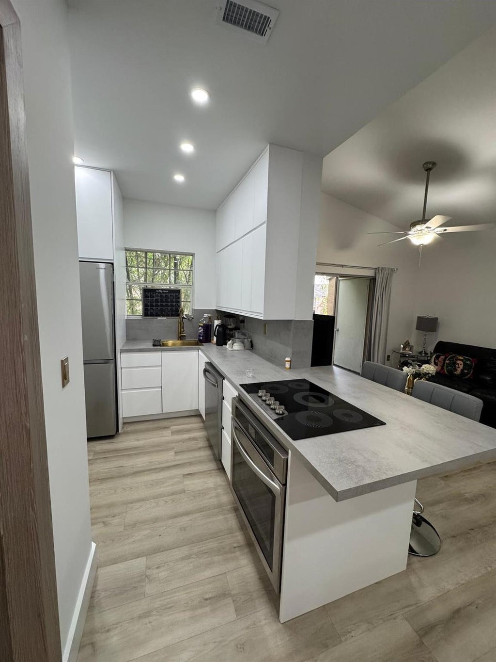 Photo of 2331 NW 96th Terrace #17H, Pembroke Pines, FL 33024 (MLS # B26057268)