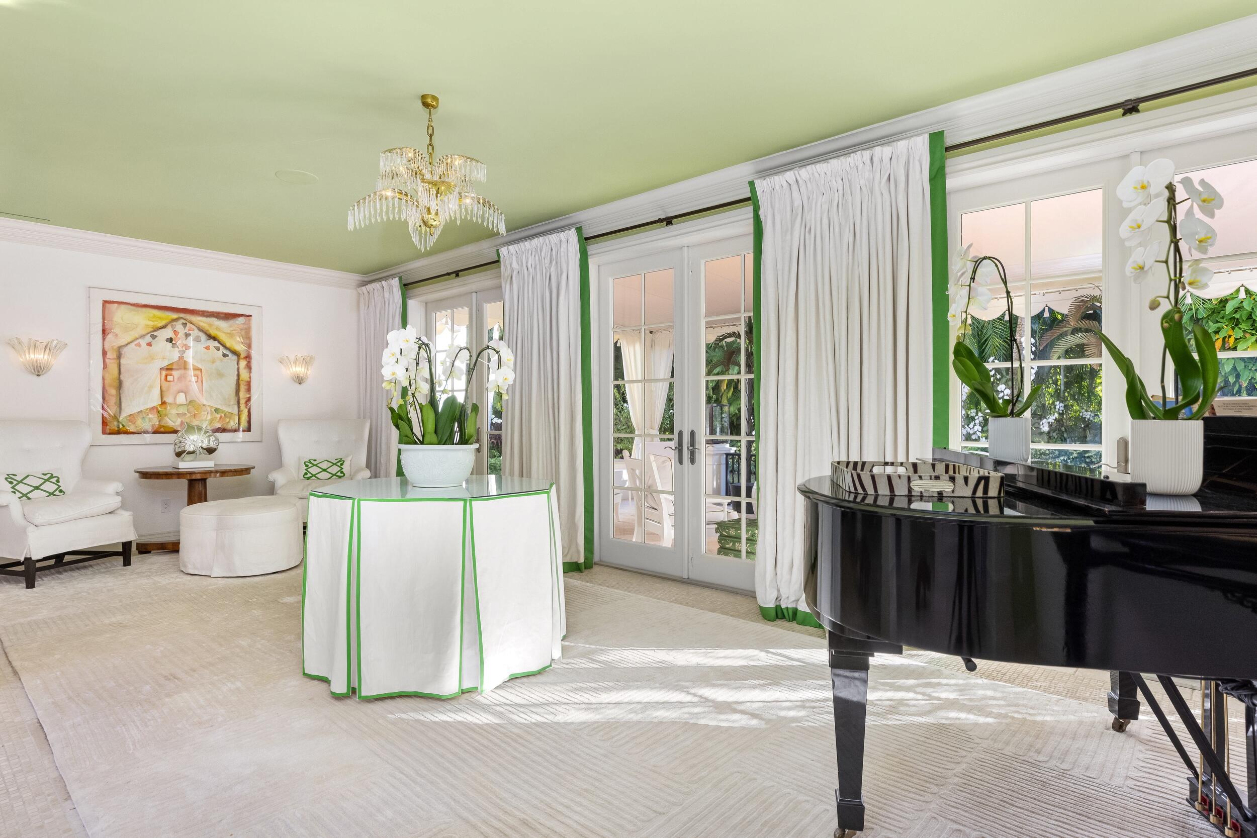 VIA VIZCAYA - Residential