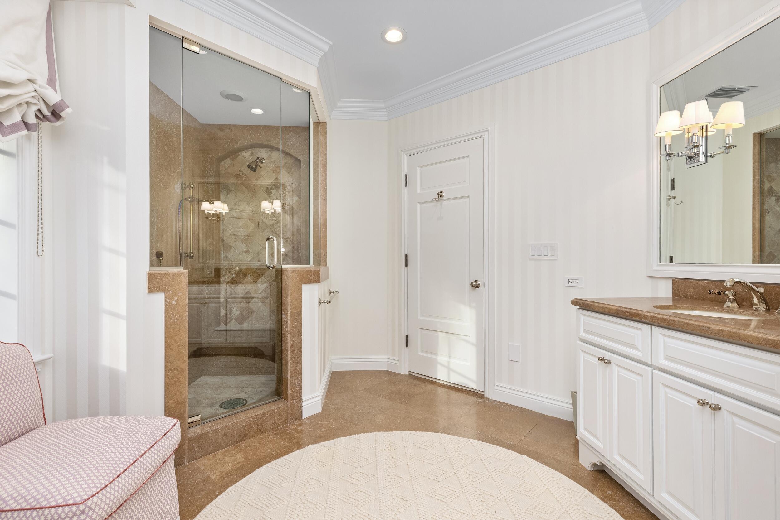 VIA VIZCAYA - Residential